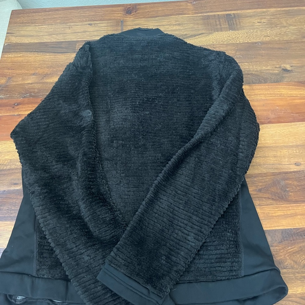 Mountain Hardwear Black Fleece Jacket